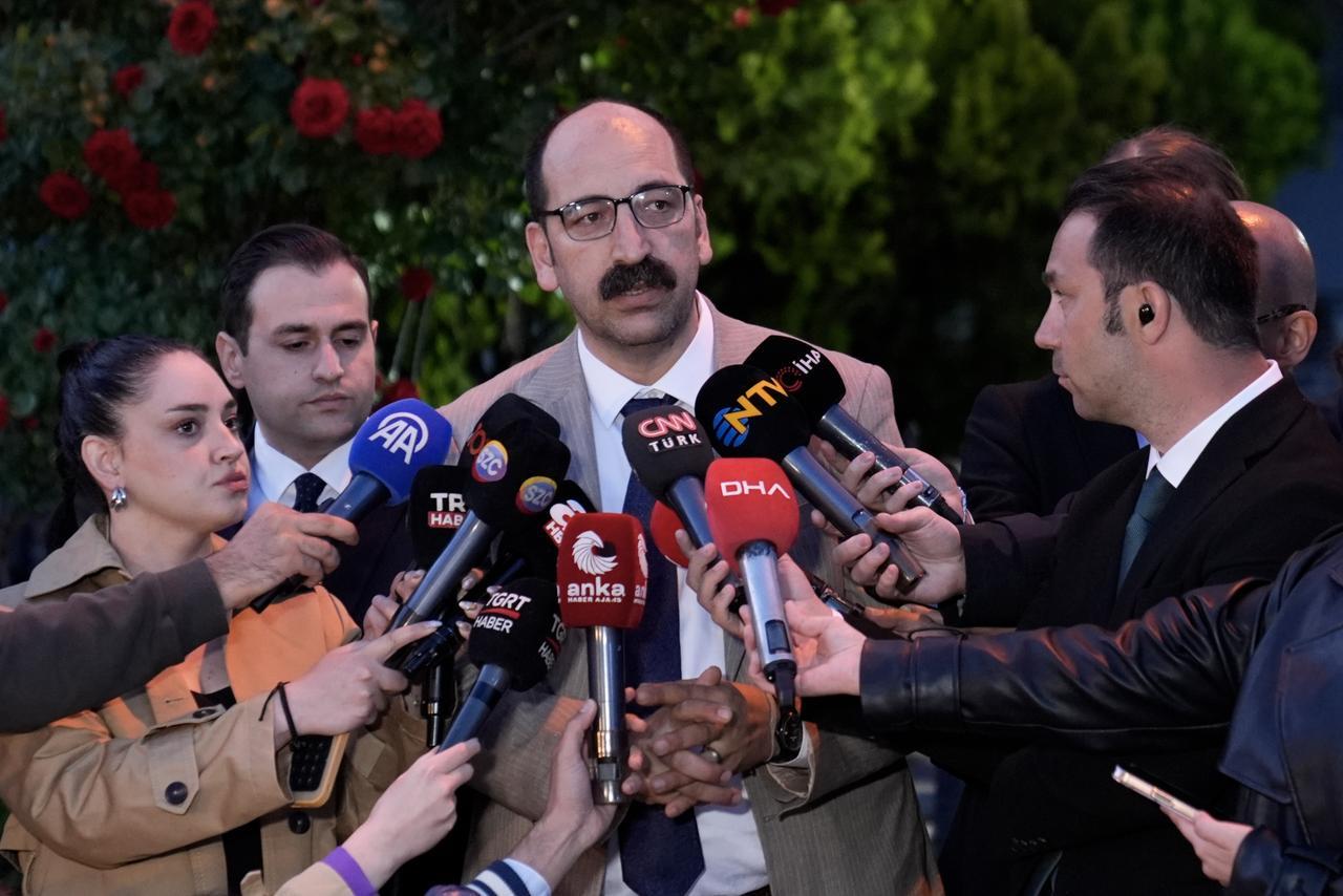 Atakan Sonmez, Press Advisor to Kemal Kilicdaroglu, who was reinstated as the leader of the CHP by the court, made statements to the press in front of Kilicdaroglu's residence in Ankara, Türkiye, May 22, 2026. (AA Photo)