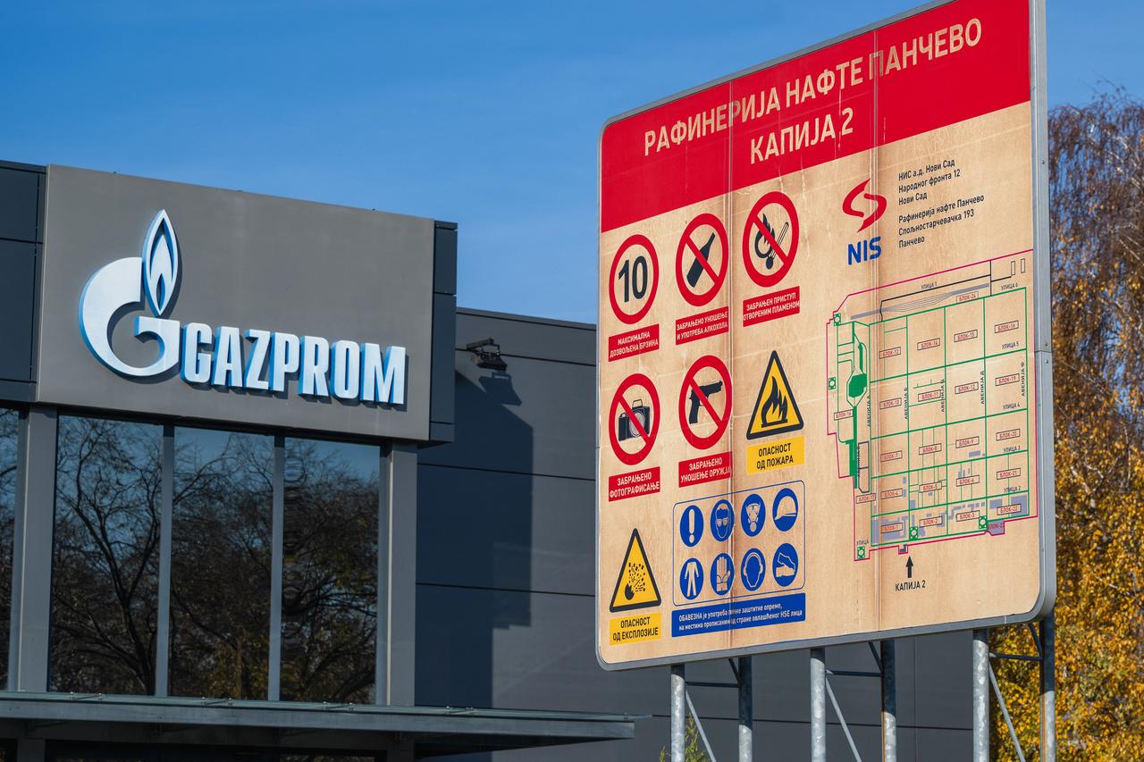 US grants Serbia two-week extension for sale of Russian stake in NIS