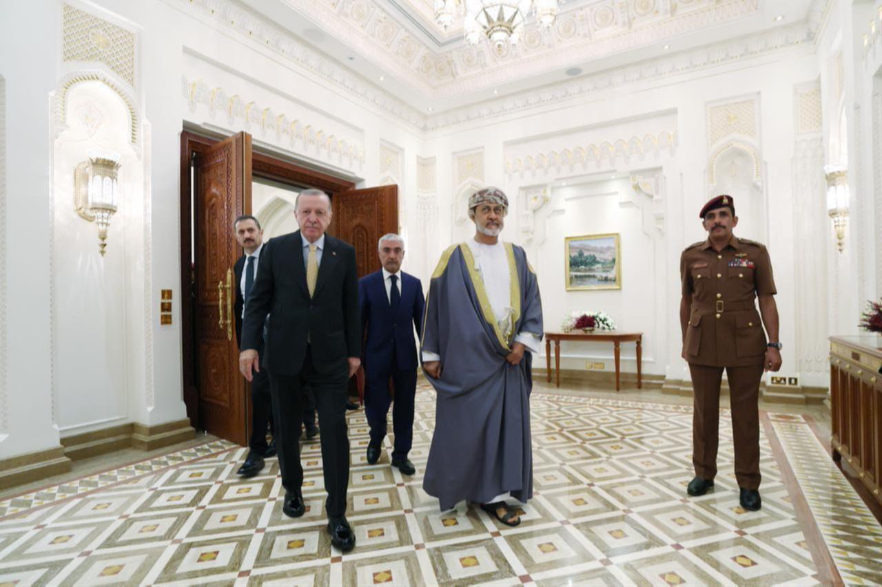 Erdogan warns against new escalation as Oman holds Hormuz navigation talks with Iran