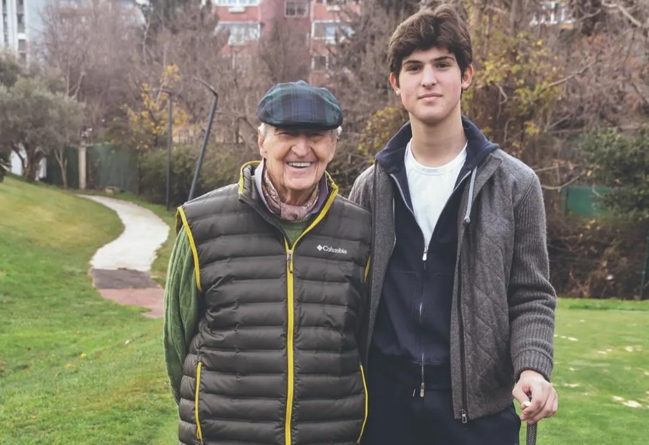Koc Holding Honorary Chairman Rahmi Koc poses with his grandson Kerim Rahmi Koc during a golf outing, Jan. 3, 2024. (Photo via Instagram/@medyaajanda)