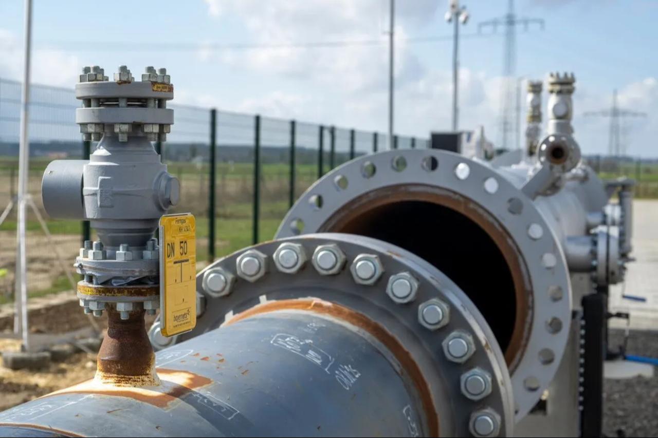 A maintenance lock is located at the pumping station of the "Augusta" gas transport pipeline, Bavaria, Kotz, Germany, March 12, 2026. (AFP Photo)