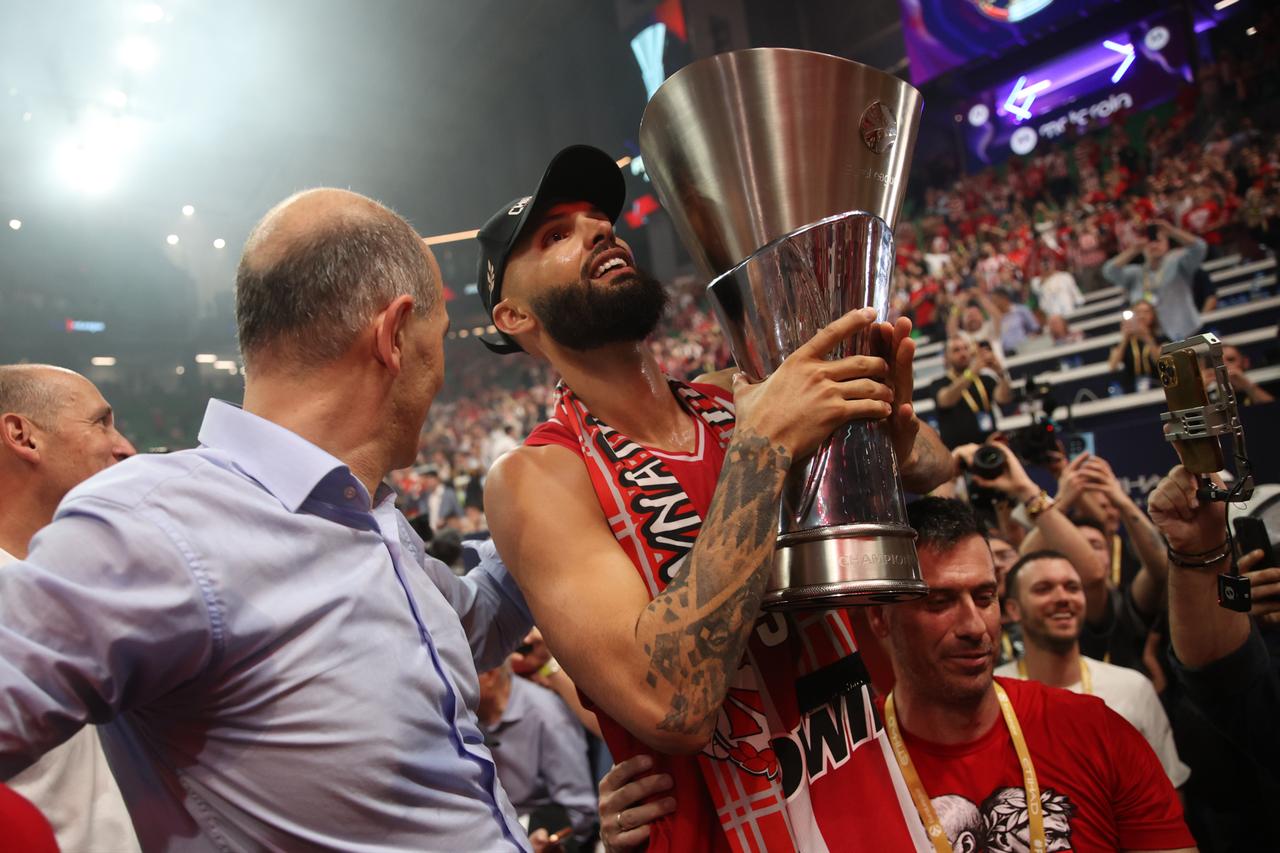 Olympiacos end 13-year wait with EuroLeague final win over Real Madrid