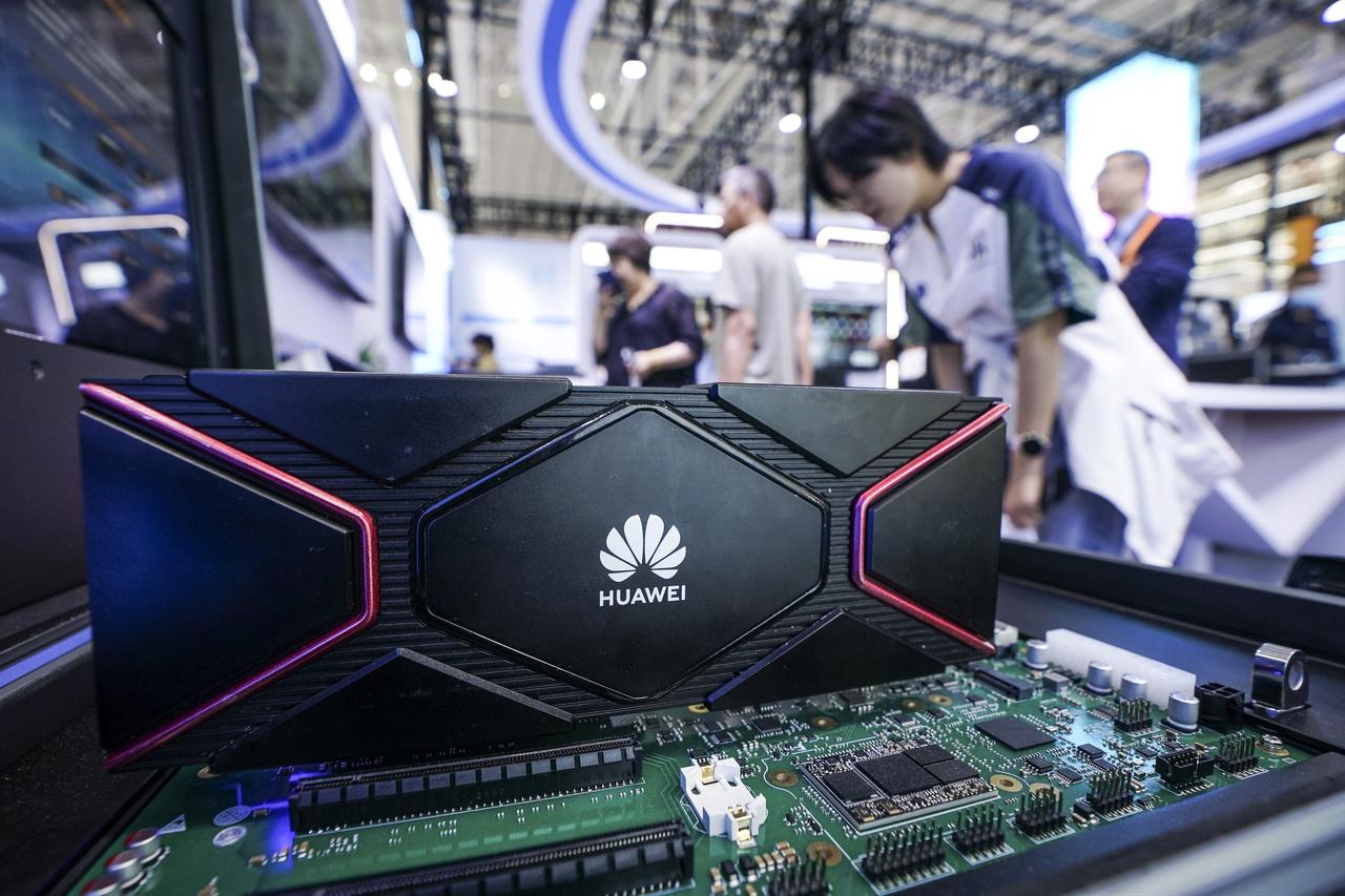 People visit the exhibition area of Huawei at the 10th China-Russia Expo in Harbin, China, on May 19, 2026. (AFP Photo)