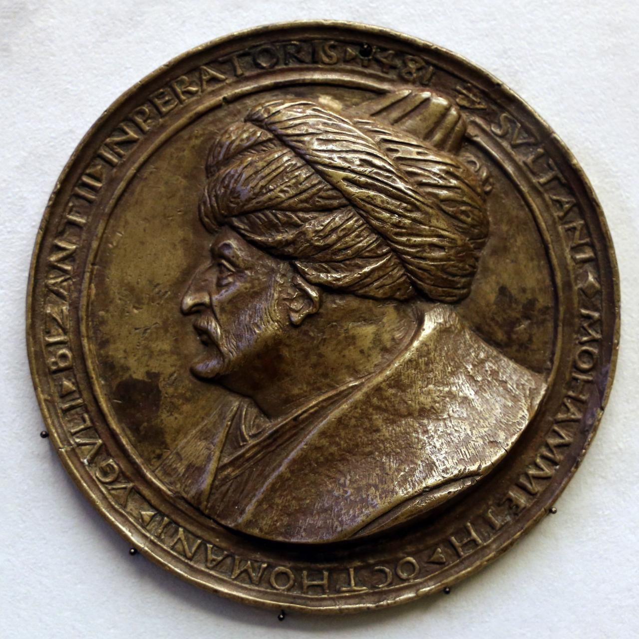 Medal of Sultan Mehmed II, with mention "Emperor of Byzantium" (Byzantii Imperatoris 1481), made by Costanzo da Ferrara (1450-1524). (Photo via Bode-Museum)