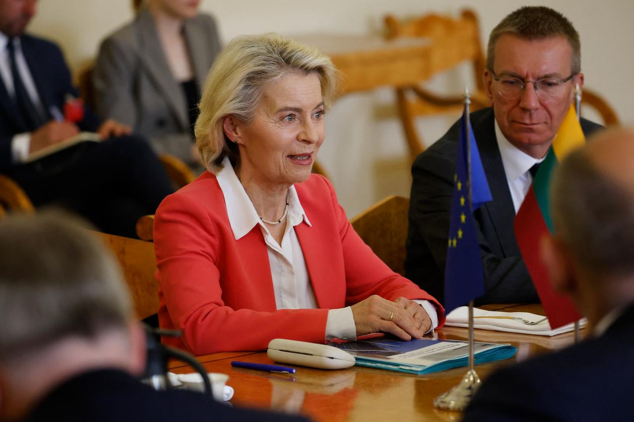 European Commission President Ursula von der Leyen (L) speaks near Latvia's President Edgars Rinkevics during a meeting with Baltic leaders for talks on the security in the region, on May 26, 2026 in Vilnius, Lithuania. (AFP Photo)