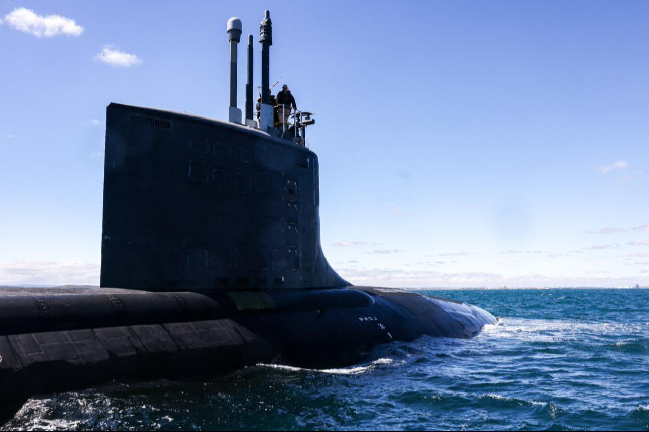 The US Navy's USS Minnesota (SSN-783), a Virginia-class fast attack submarine, sails in waters off the coast of Western Australia, March 16, 2025. (AFP Photo)
