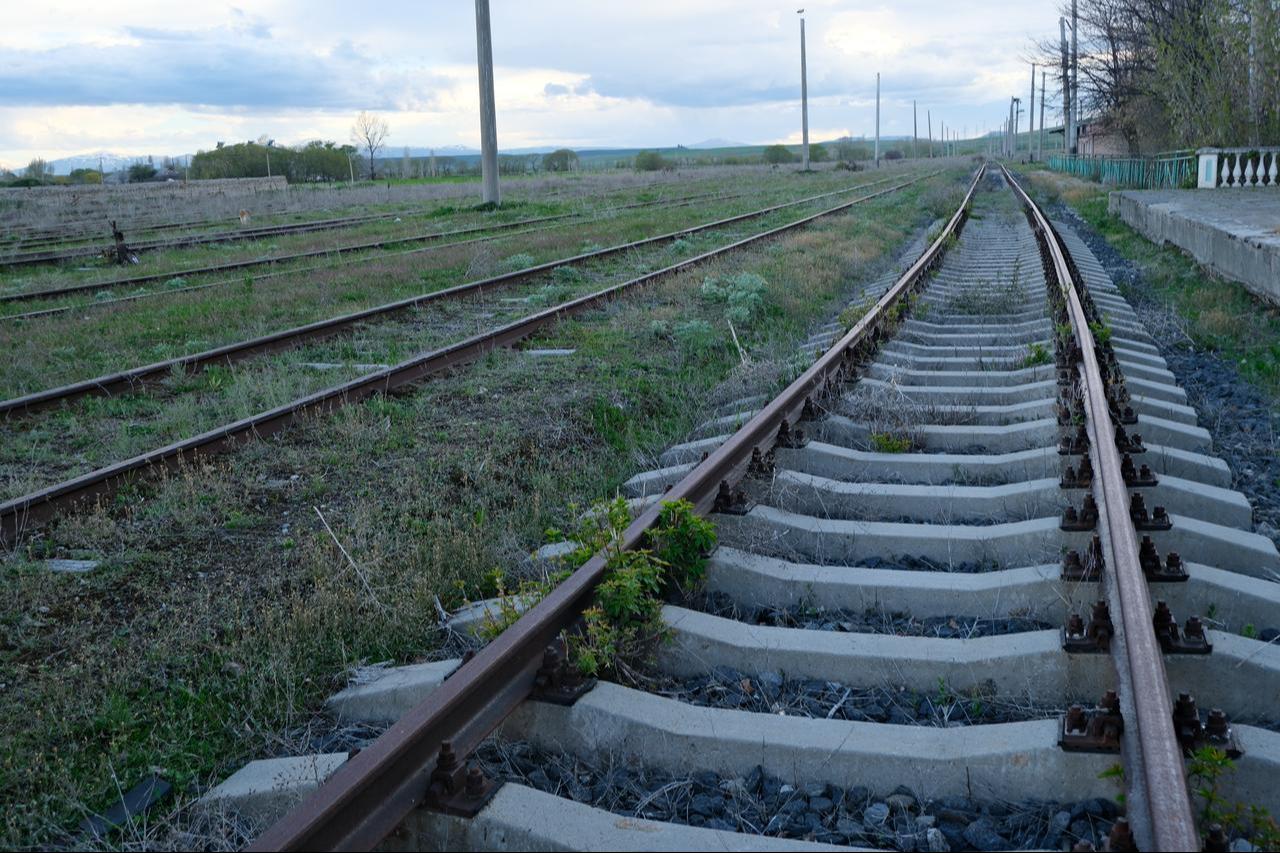 The tracks of the Kars-Gyumri line at Akhuryan Station on the Armenian side of the Türkiye-Armenia border on May 8, 2026. (Yagiz Efe Parmaksiz / Türkiye Today)