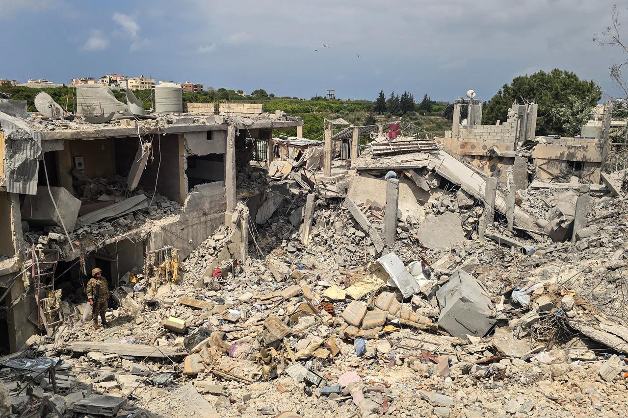 Israeli experts say Tel Aviv lacks answer to Hezbollah air attacks