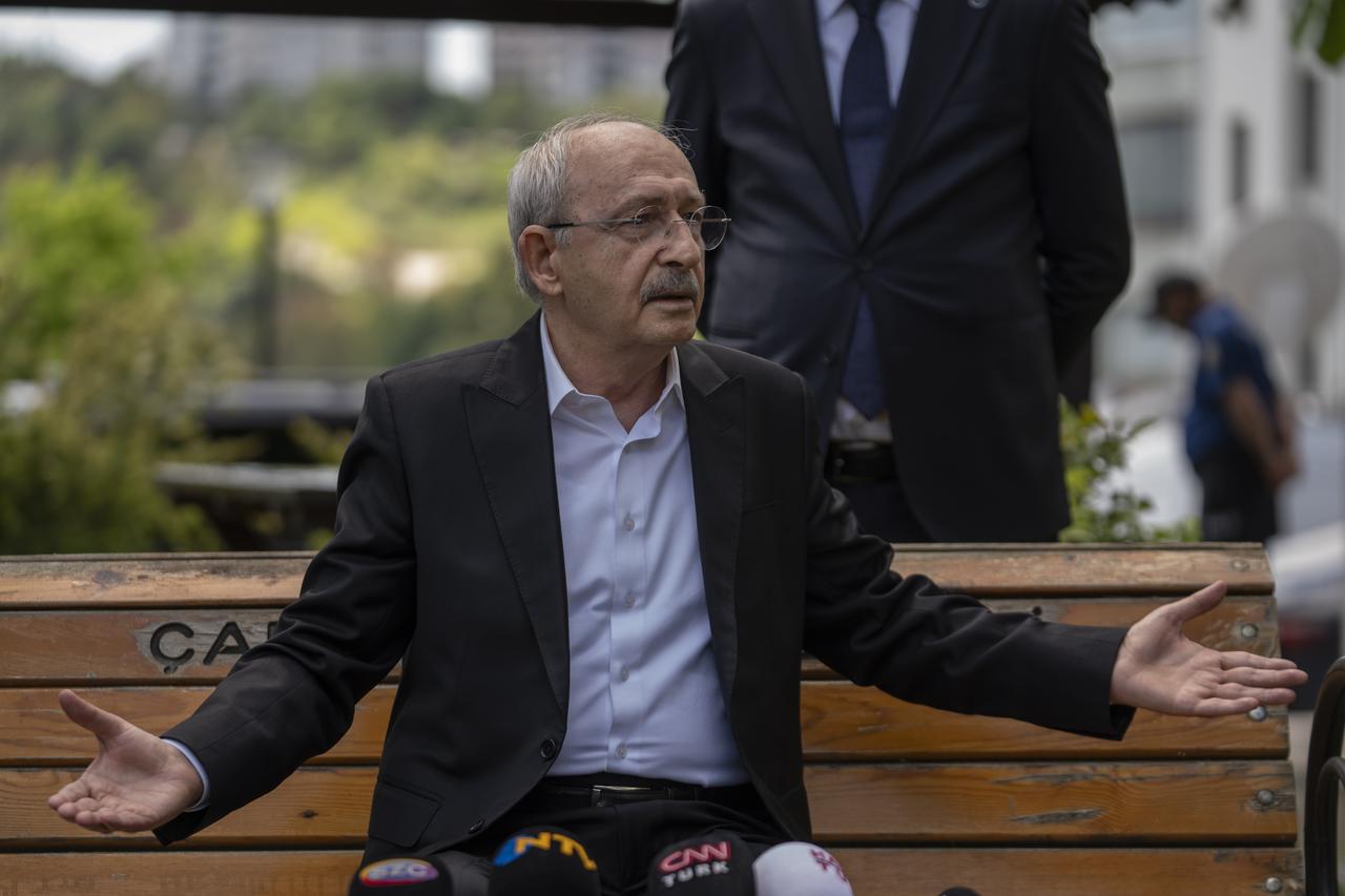 CHP leader Kemal Kilicdaroglu speaks with members of the press in front of his home on the first day of Eid al-Adha in Ankara, Türkiye, on May 27, 2026. (AA Photo)