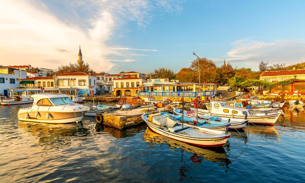Bozcaada harbour view, Türkiye. (Adobe Stock Photo)