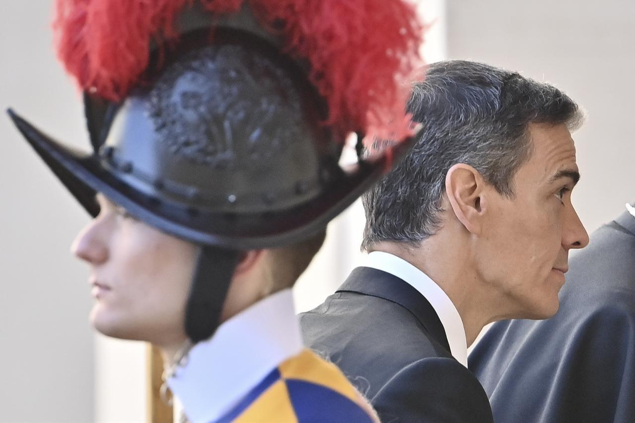 Spain's Prime Minister Pedro Sanchez arrives in St. Damaso courtyard for his meetings with Pope Leo XIV and with Vatican Secretary of State Cardinal Pietro Parolin, Vatican, May 27, 2026. (AA Photo)