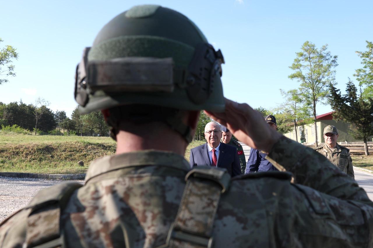 Minister of National Defense Yasar Guler visited the 9th Border Brigade Command in Edirne, Türkiye, on May 27, 2026. (AA Photo)