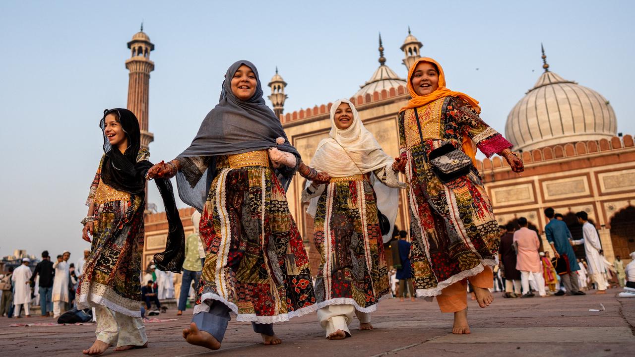 Muslims worldwide mark Feast of Sacrifice with prayers and festivities 