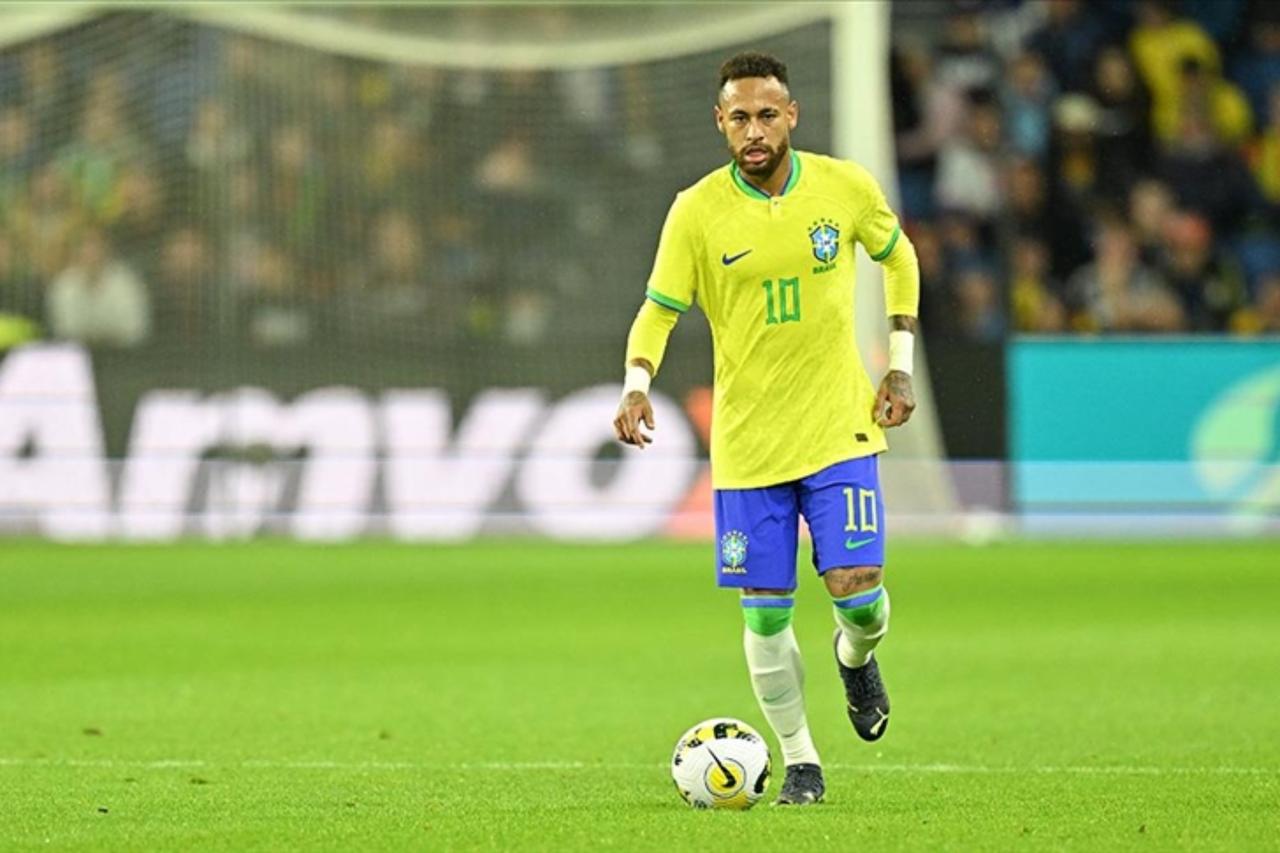 Neymar may miss Brazil's World Cup opener after calf injury