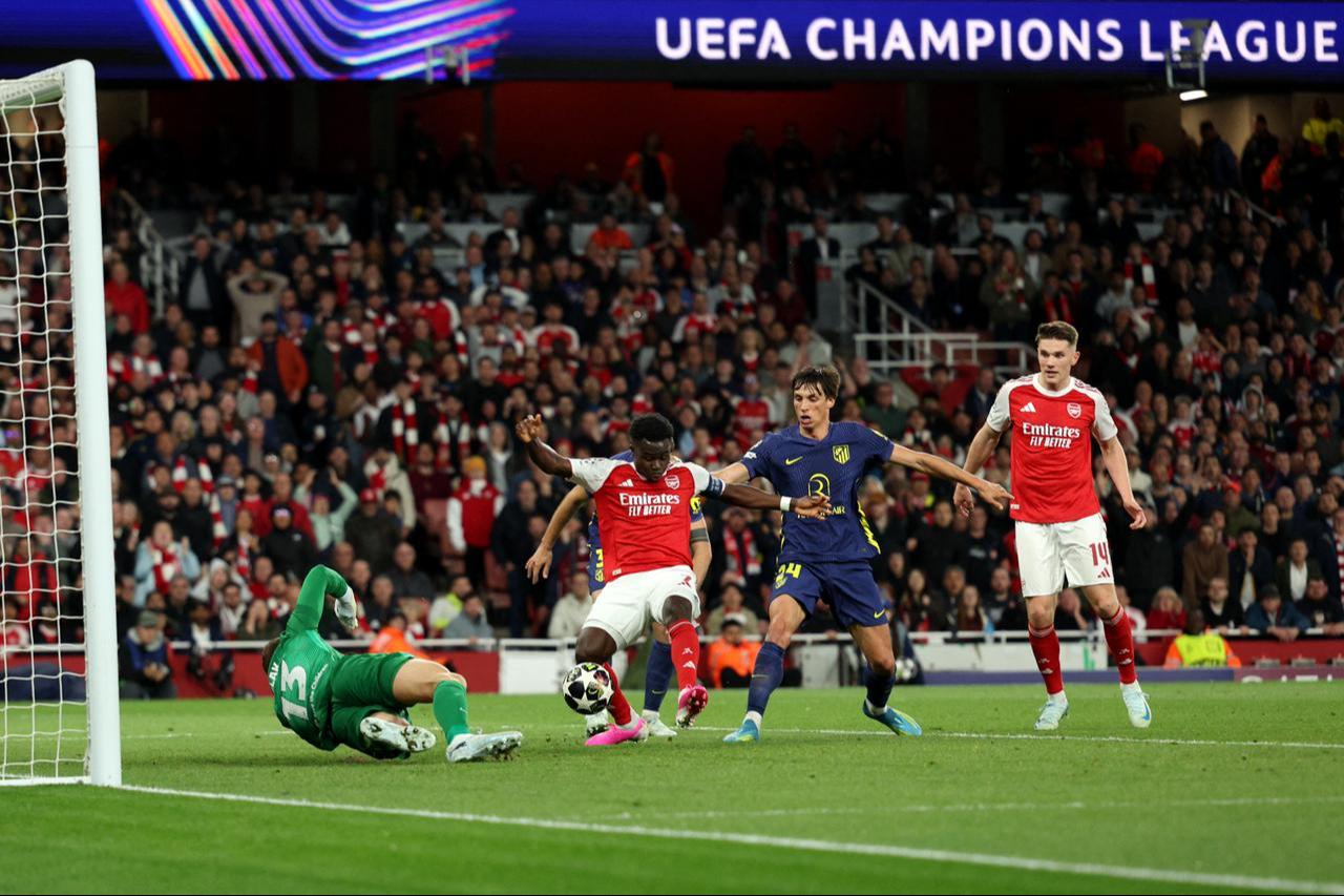 Bukayo Saka of Arsenal (#07) scores his team’s opening goal during the UEFA Champions League semi-final second leg against Atletico Madrid at Emirates Stadium in north London, May 5, 2026. (AFP Photo)