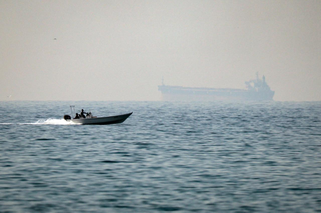 Bulk carrier attacked by multiple small craft near Iran's Sirik 