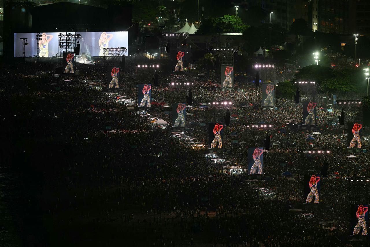 Colombian singer Shakira performs during a free concert at Copacabana beach in Rio de Janeiro, Brazil on May 2, 2026. (AFP Photo)