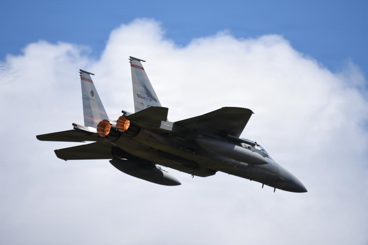 An F-15EX from the 142nd Wing performs a fly-by at the Oregon International Air Show in Hillsboro, Ore. May 17, 2026. (Photo via U.S. Air National Guard)