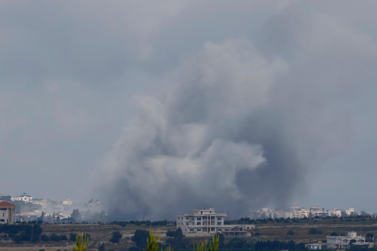 Smoke rises following Israeli air strikes on the towns of Maifadoun, Kfar Tebnit and Zawtar in the Nabatieh Governorate of southern Lebanon, May 30, 2026. (AA Photo)