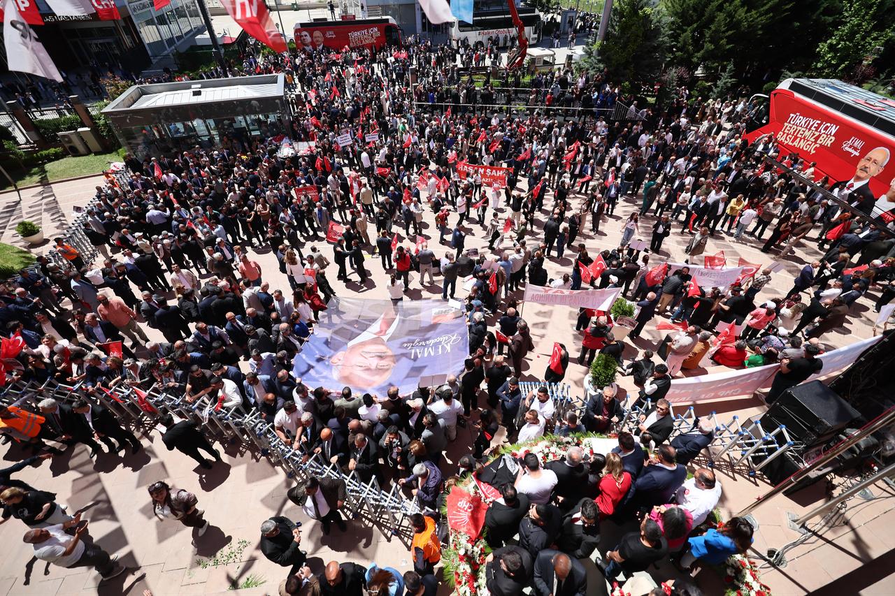 Supporters of CHP's leader, Kemal Kilicdaroglu, holding a banner at his effigy gather at the party's headquarters three days after a court ruling plunged the CHP intop a crisis, in Ankara, Türkiye on May 30, 2026. (AFP Photo)