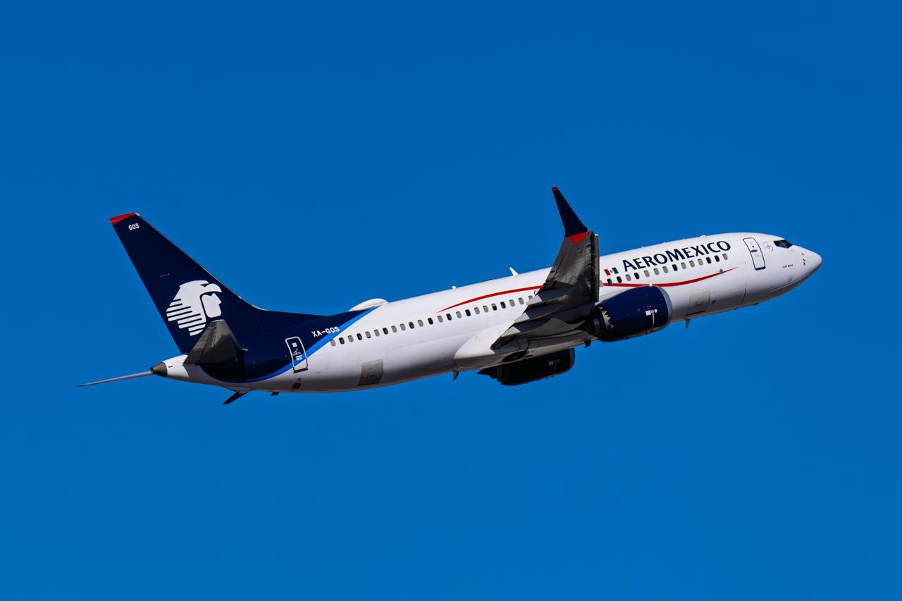 Mexico restricts air travelers from Ebola-affected countries