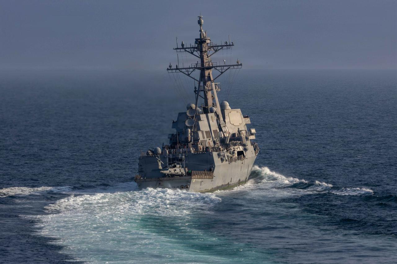 Iran allegedly hits US warship near Jask island entering Strait of Hormuz