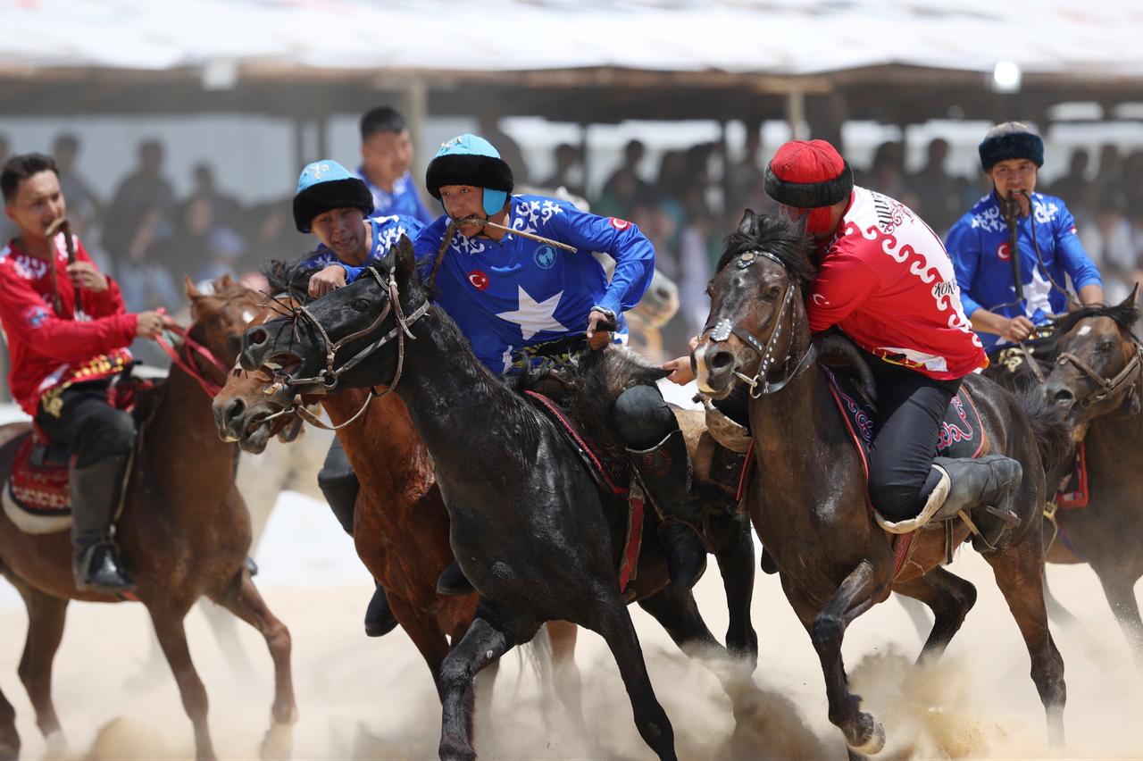 Athletes play the game of kökbörü at the 5th Ethnosports Culture Festival, Istanbul, Türkiye, June 9, 2022. (AA Photo)