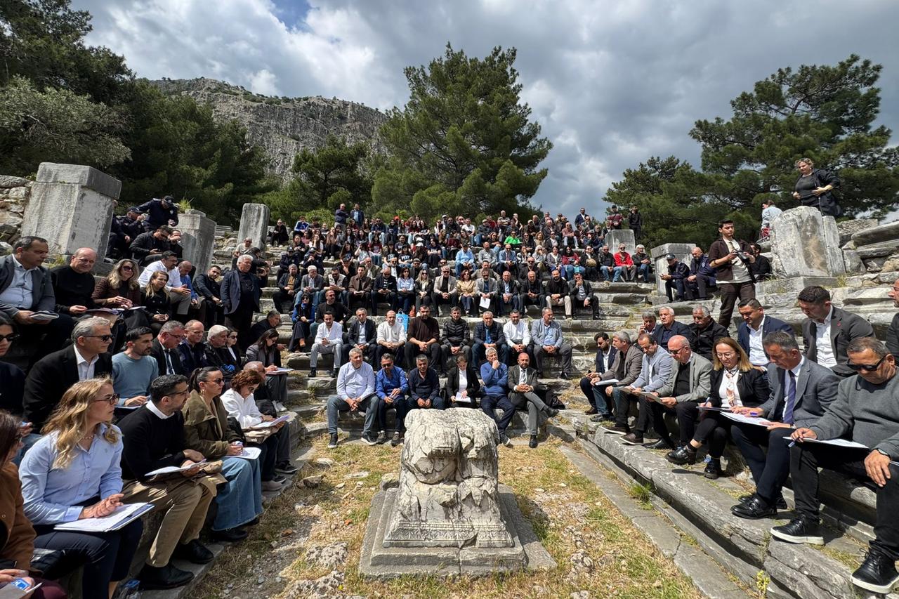 From togas to suits: Modern-day officials meet in Priene’s ancient assembly hall