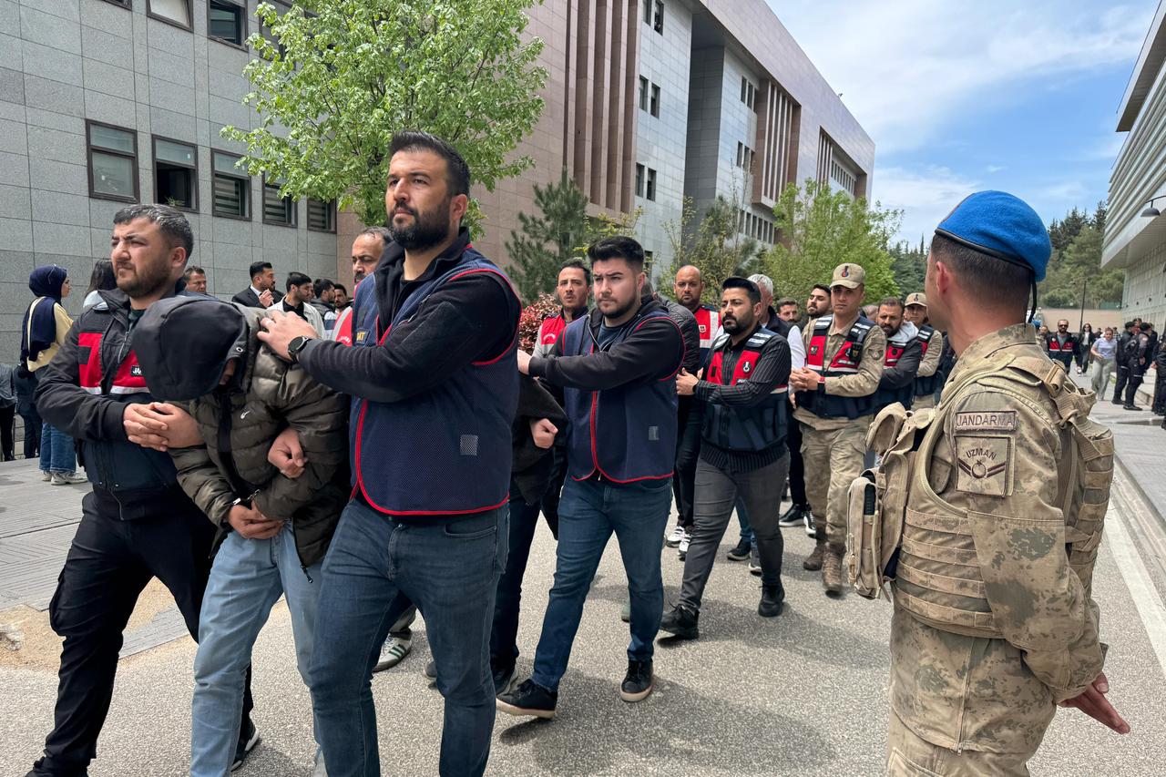 Türkiye raids illegal betting network, detains 38 in Paymix-3 op