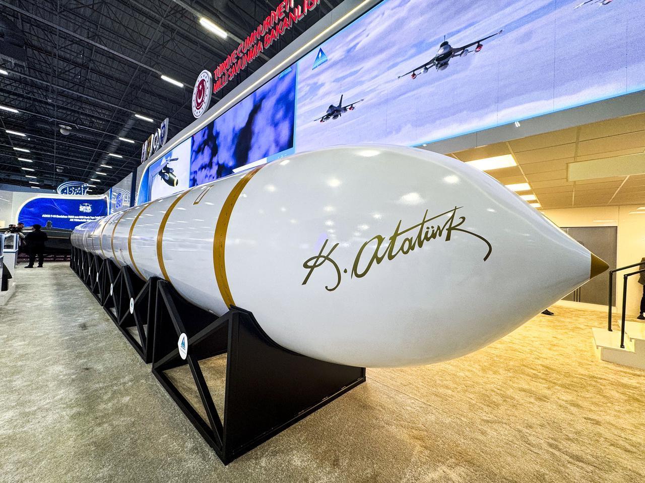 "Yildirimhan" intercontinental hypersonic ballistic missile (ICBM), developed by the Turkish National Defense Ministry R&D Center at the SAHA 2026 International Defense, Aerospace and Space Industry Exhibition in Istanbul, May 5, 2026. (AA Photo)