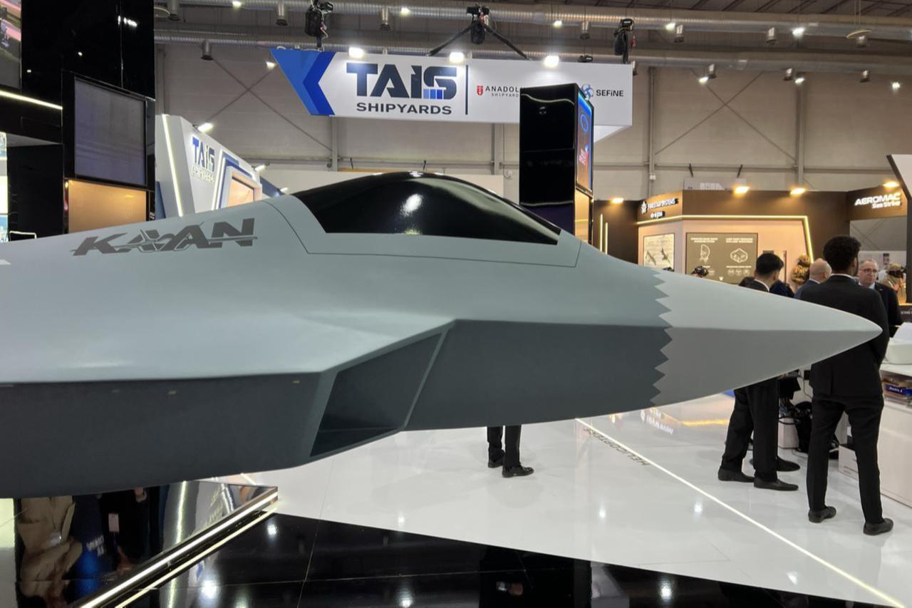 Türkiye signs KAAN fighter jet procurement contract at SAHA 2026
