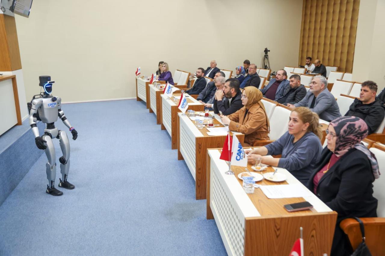 Türkiye’s first registered humanoid robot CANIKMAN addresses municipal council
