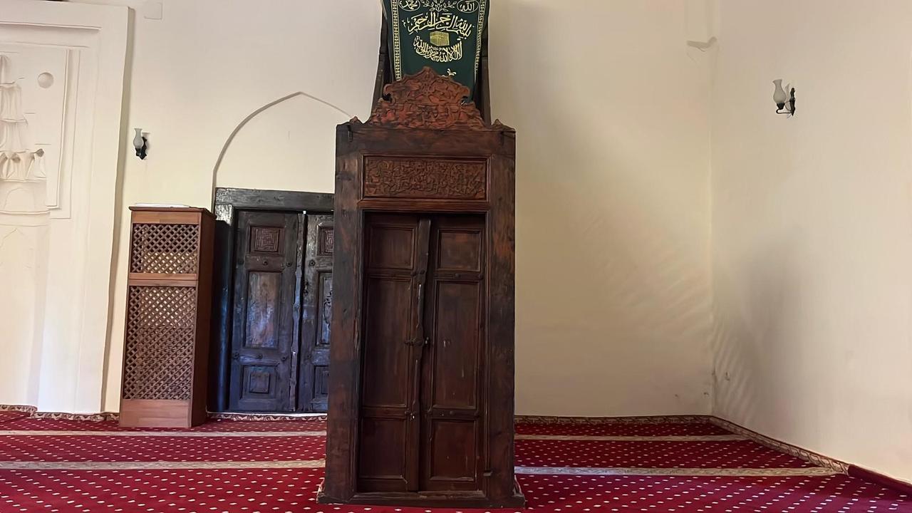 The mosque’s wooden elements showcase fine craftsmanship and preserve the artistic detail and traditional workmanship of its era. Antalya, Türkiye, May 6, 2026. (IHA Photo)