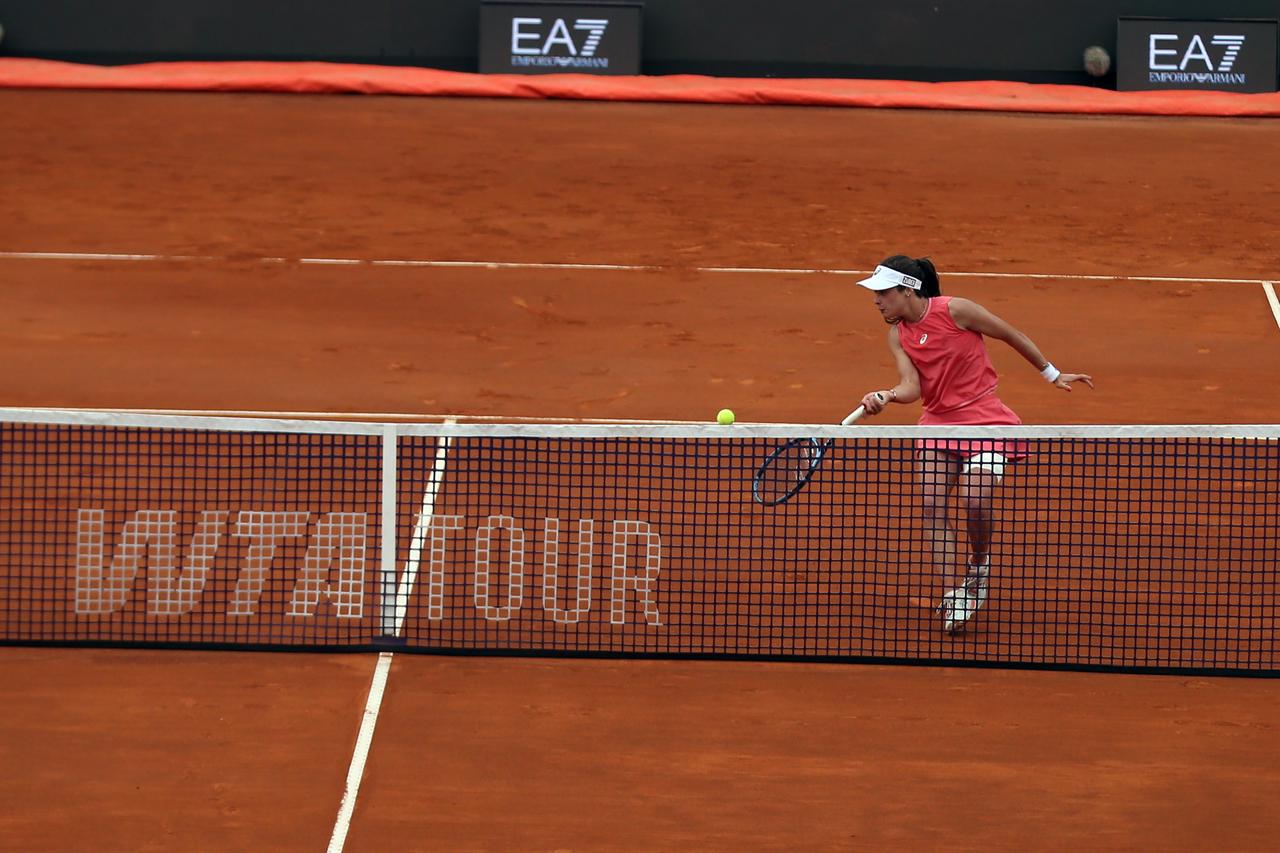 Zeynep Sonmez advances in Rome after comeback win over Ruggeri