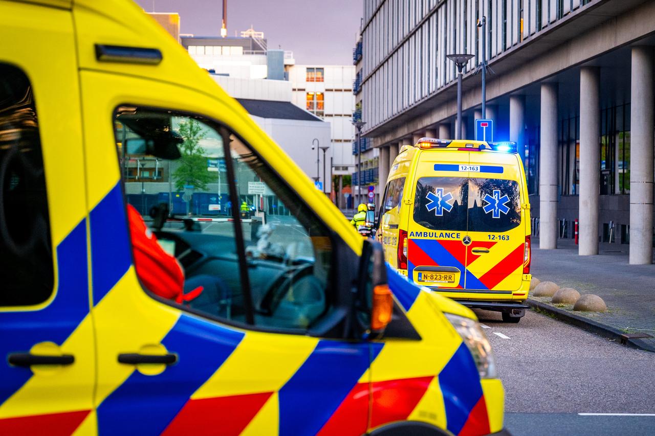 A convoy of ambulances allegedly carrying at least one of the passengers from the cruise ship MV Hondius, believed to be infected with hantavirus, escorted by Dutch police, Leiden, Netherlands, May 6, 2026. (AFP Photo)