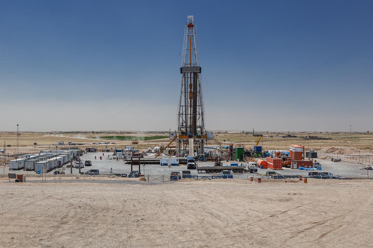 Iraq announces major 8.8B-barrel oil discovery near Saudi border