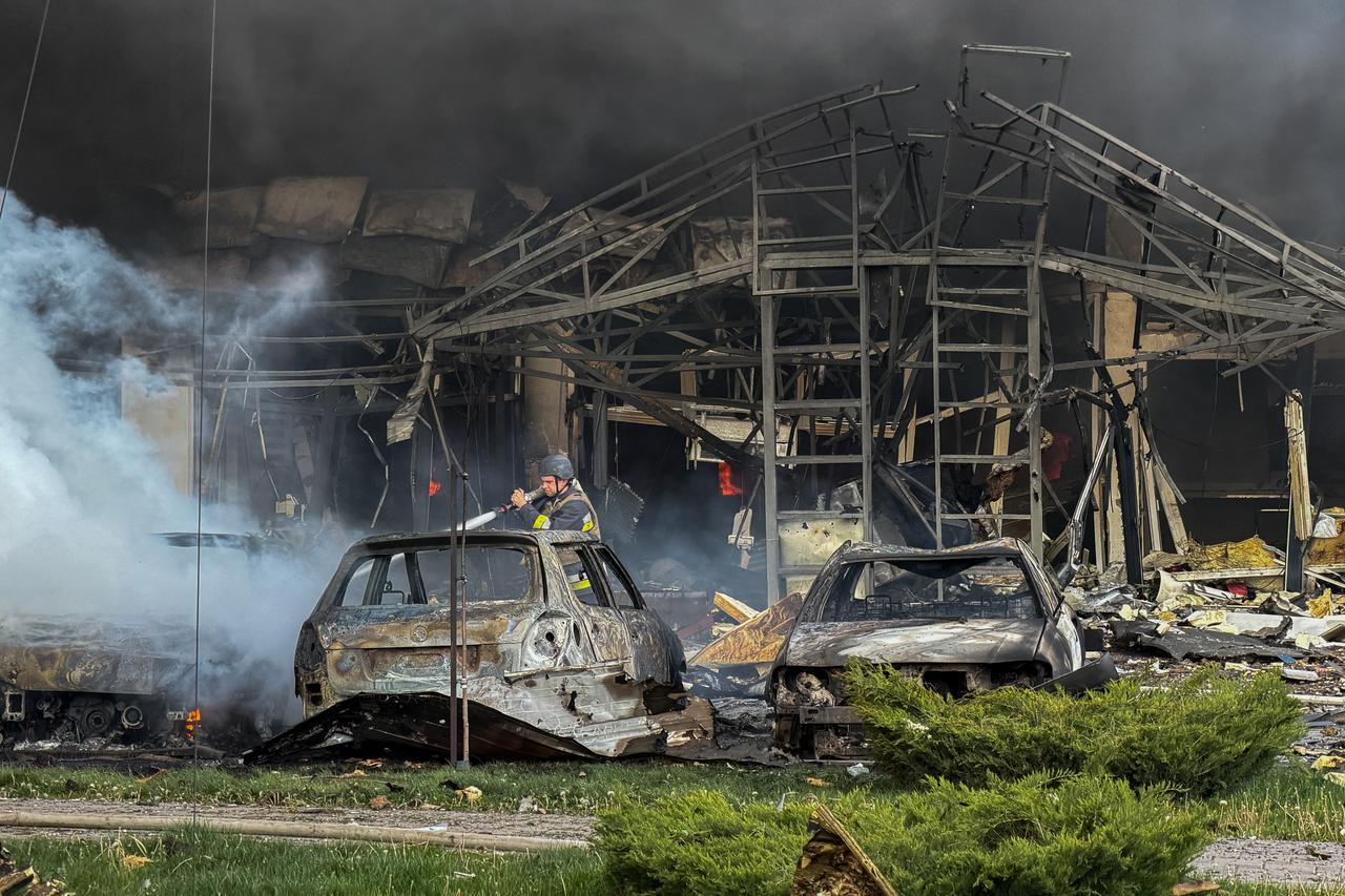 Russia warns diplomats to leave Kyiv ahead of possible attack