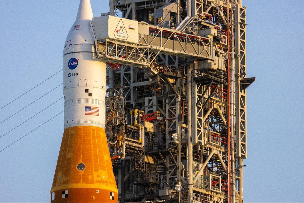 NASA's Artemis II Space Launch System rocket and Orion spacecraft rest on Launch Pad 39B, Florida, United States, March 27, 2026. (AFP Photo)