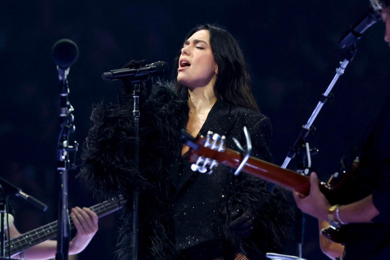 Galatasaray reportedly offers Dua Lipa $2 million for four-song Istanbul title show