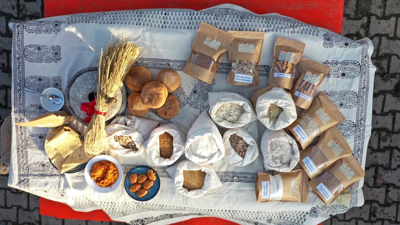 An assortment of siyez (einkorn) wheat products, ranging from grains to processed foods, is displayed in Kastamonu, highlighting the region’s long-standing agricultural heritage. (AA Photo)