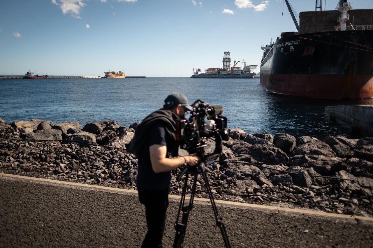 Journalists from around the world have gathered at Granadilla Port in Tenerife, Canary Islands, where a ship with possible hantavirus cases is expected to arrive. Media crews are closely monitoring the situation as security has been tightened. Spain, May 8, 2026. (AA Photo)