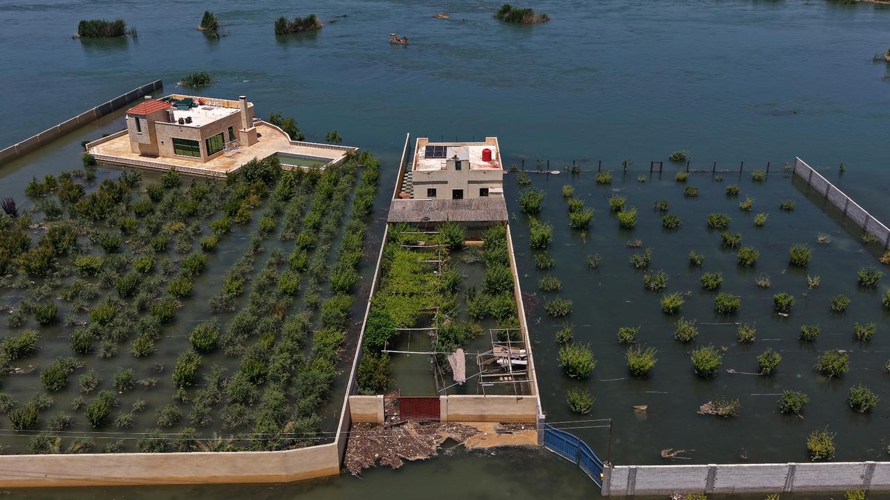 Flooding hits Syria as Euphrates River level rises