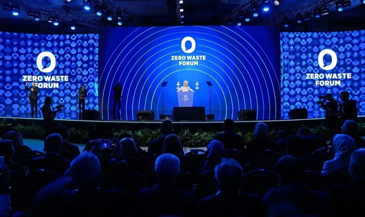 Emine Erdogan delivers remarks at the Zero Waste Forum in Istanbul, Türkiye, Oct. 17, 2025. (AA Photo)