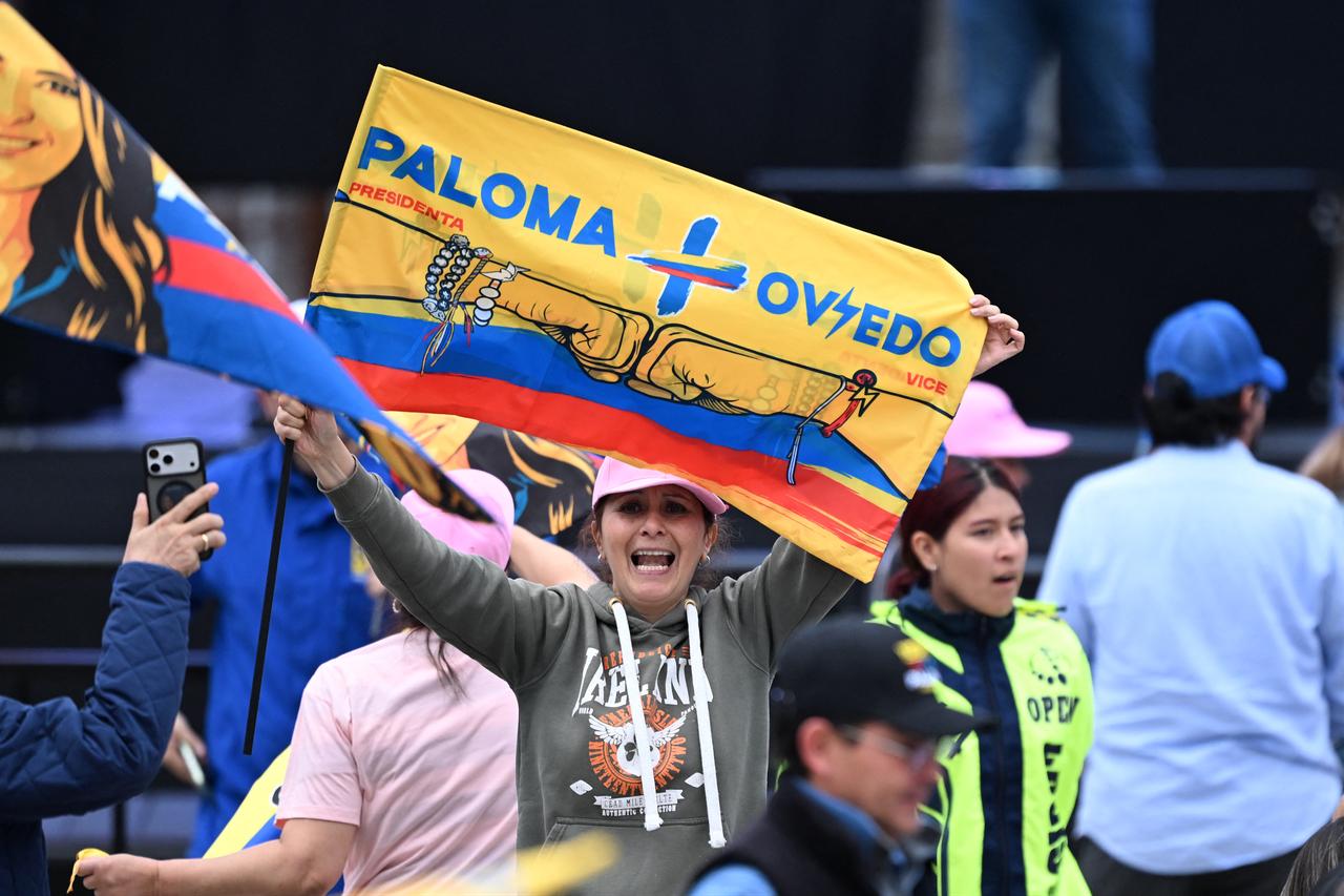 Polls close in Colombia as nation weighs peace against armed crackdown