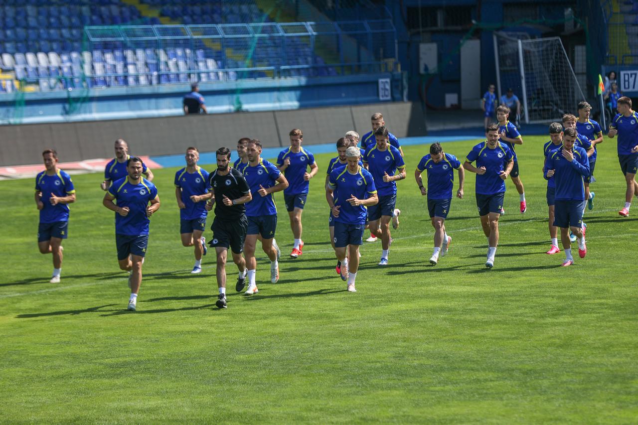 Players of the Bosnia and Herzegovina national football team take part in an open training session in front of fans at Grbavica Stadium in Sarajevo, Bosnia and Herzegovina, June 1, 2026. (AA Photo)