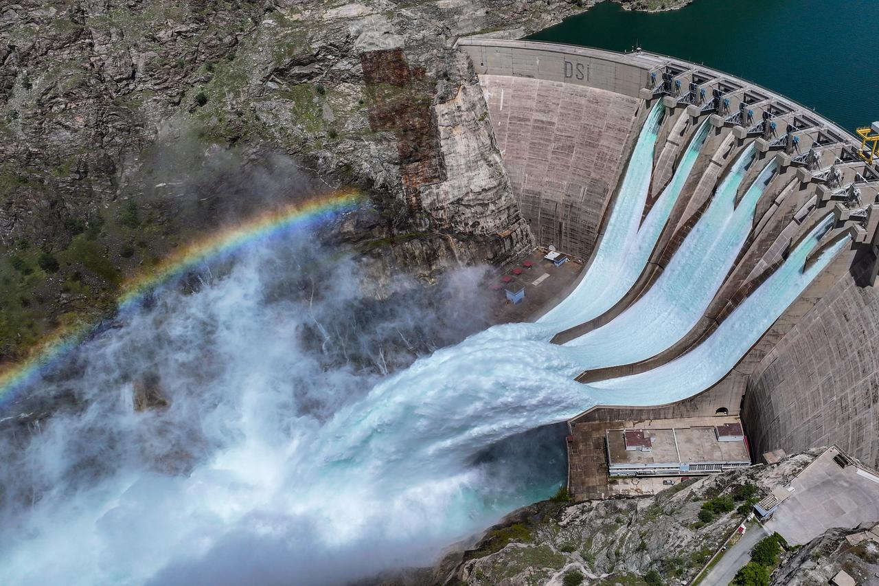 Türkiye falls short of water-rich status as population grows