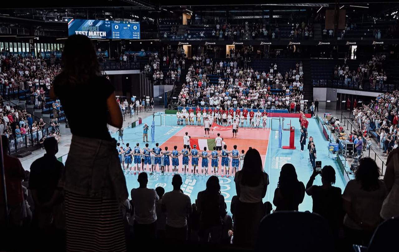 Players line up before Türkiye’s friendly match against Italy as part of preparations for the 2026 FIVB Volleyball Nations League in Bergamo, Italy. (Photo via Instagram/@federazioneitalianapallavolo)
