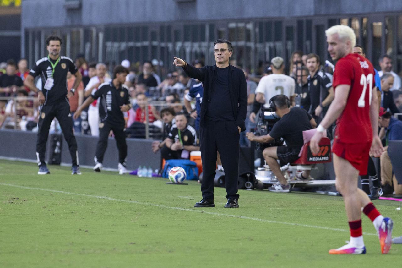 Montella jokes about Arizona heat, compares Adana as Türkiye begins World Cup camp