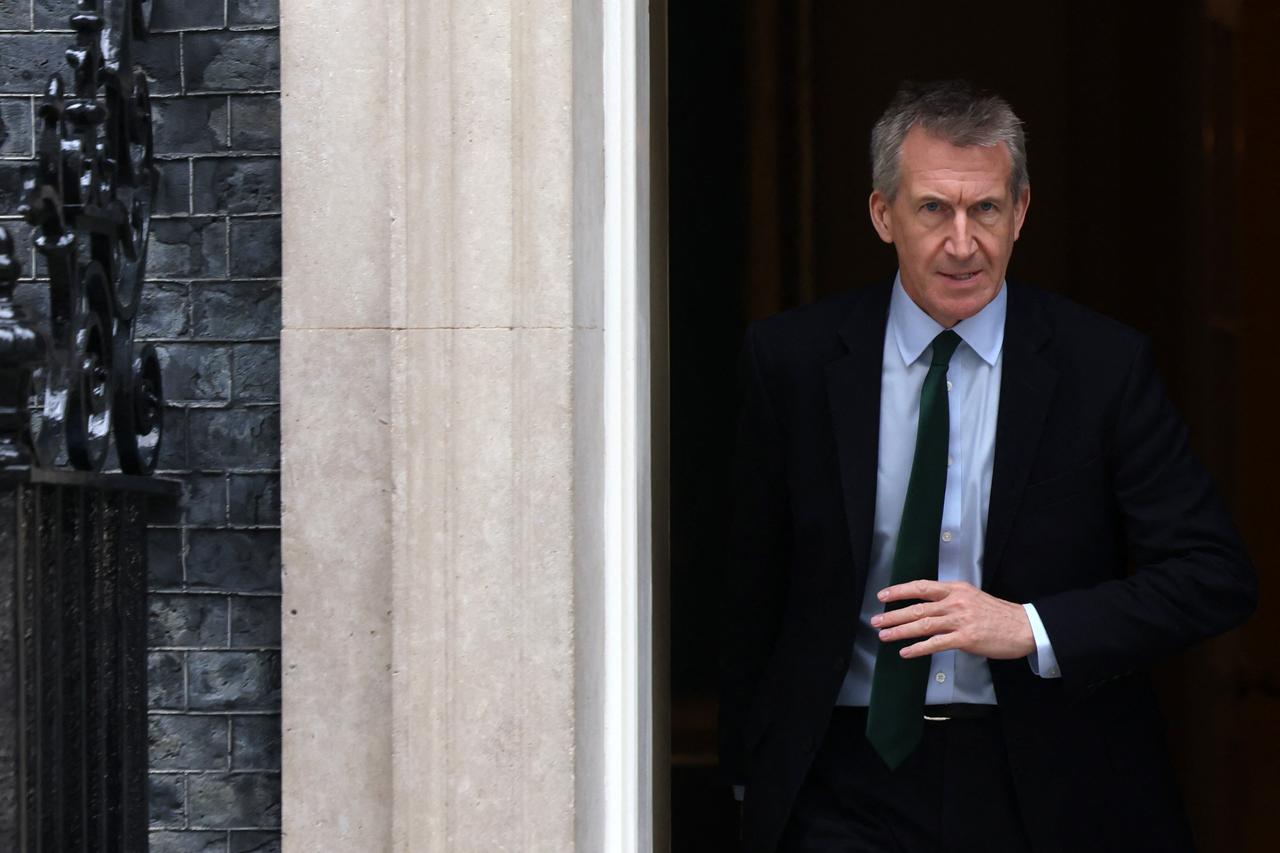 Dan Jarvis replaces Healey as UK defense secretary 