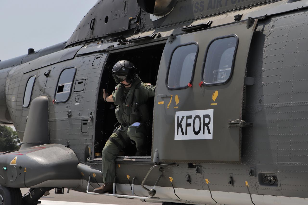NATO to gradually reduce Kosovo peacekeeping force over next year
